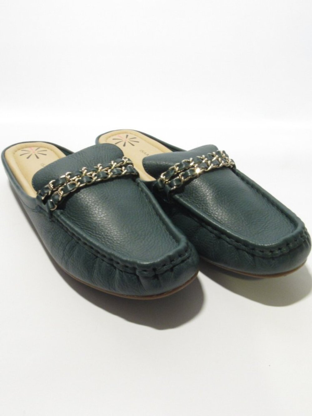 Issac Mizrahi Leather Mule Moccasin with Chain Hardware ~  Amanda ~ 10 M   NIB